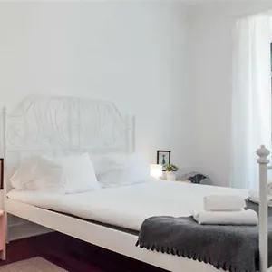 spacious-tailor-made-bairro-alto.hotels-lisbon-portugal.com/